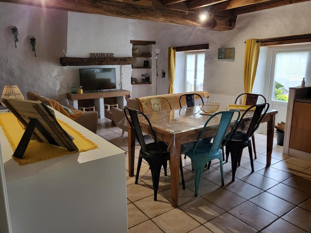 Gite Chamarel Les Aubiers Exteriör bild